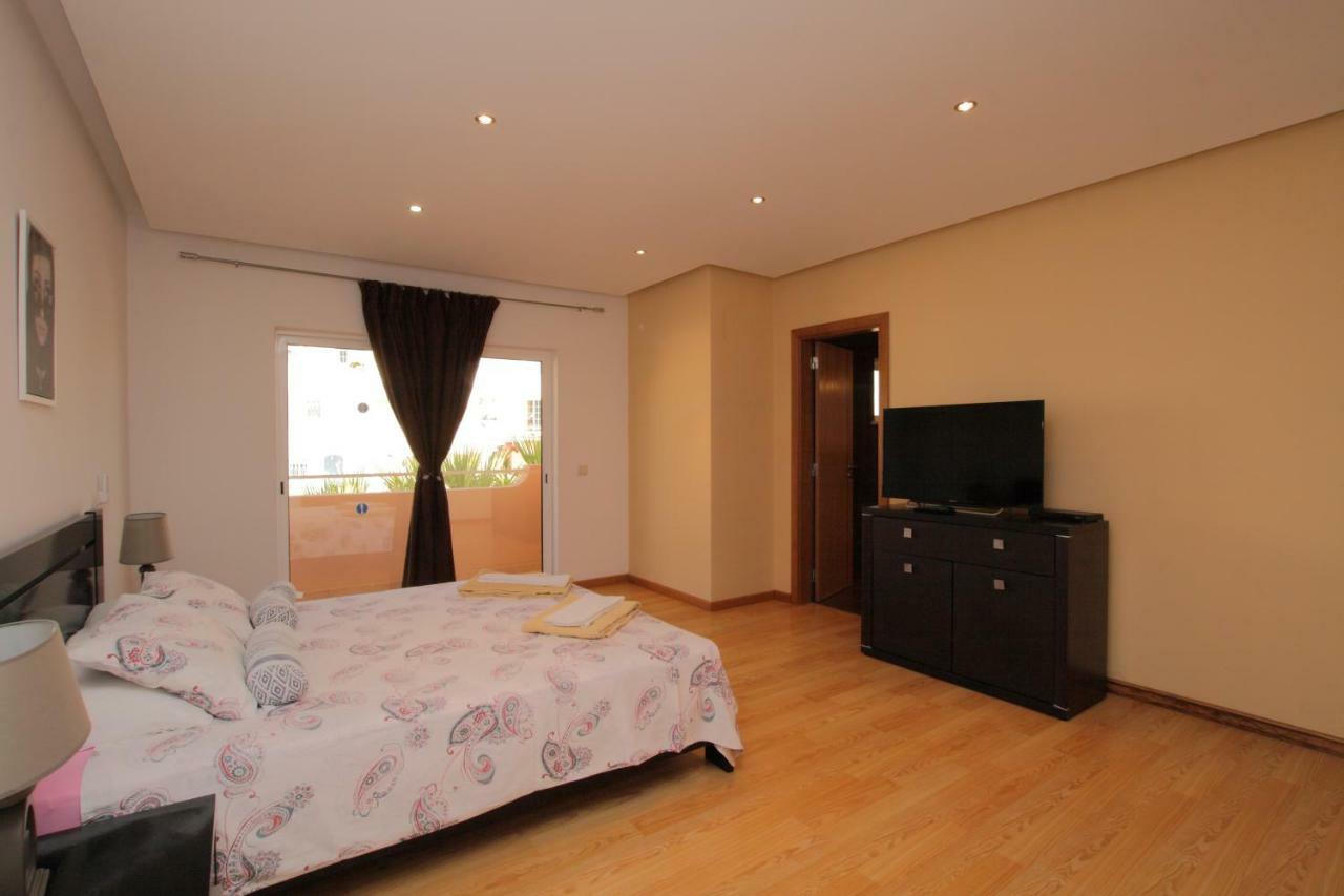 Full Private 300Sqm Villa Jacuzzi Heated Pool Ideal & Quiet Location Albufeira Exterior photo